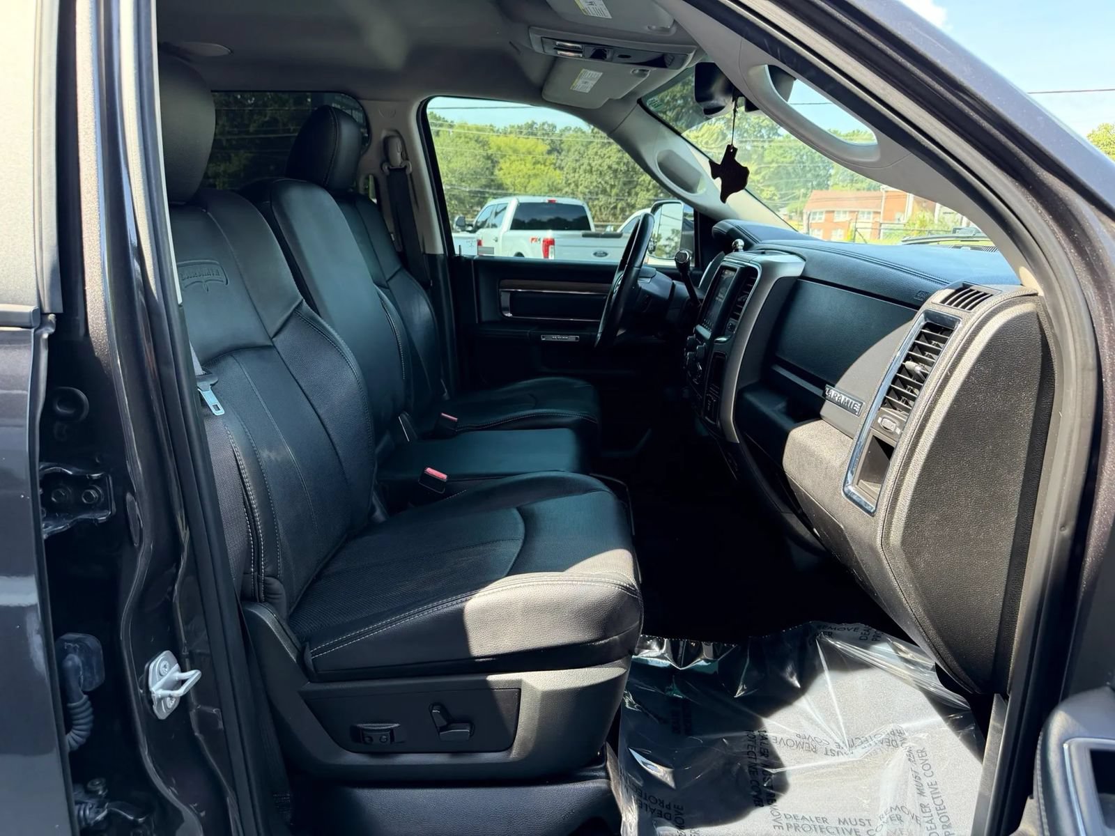 Used 2018 RAM 2500 Laramie w/ Convenience Group AWD/4WD image 18