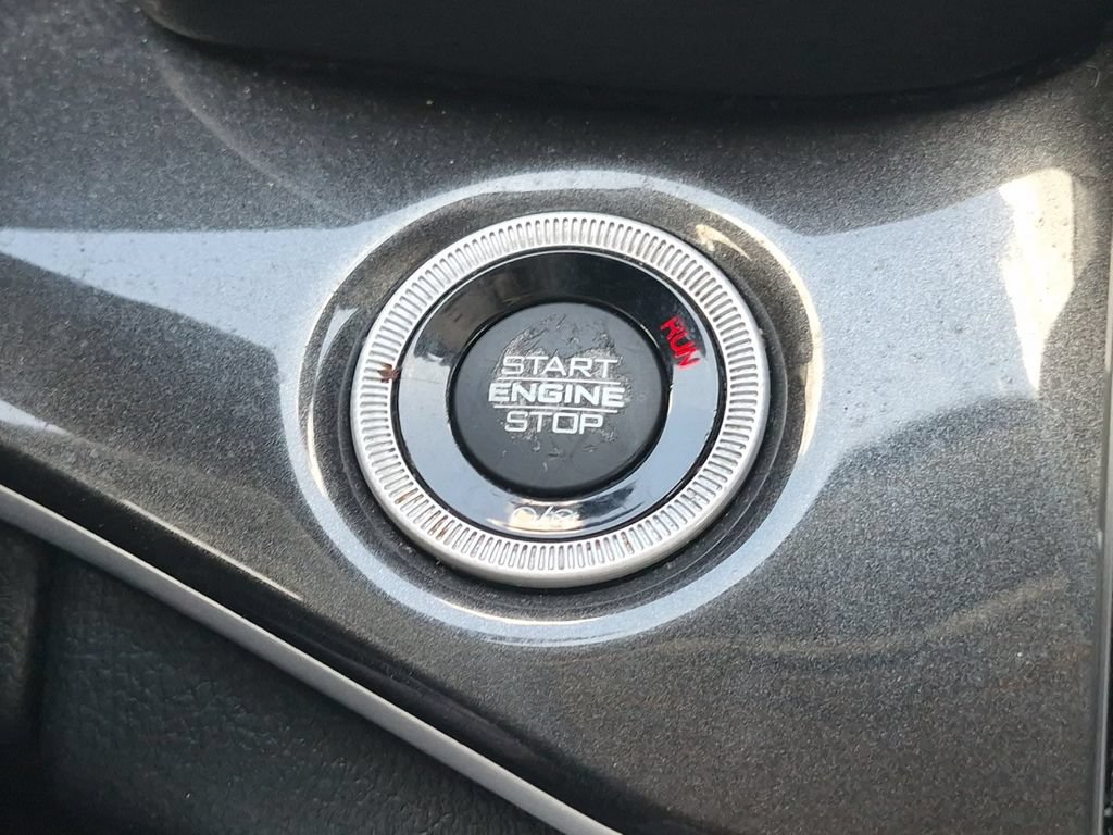 Used 2023 Jeep Grand Cherokee L Laredo AWD/4WD image 21