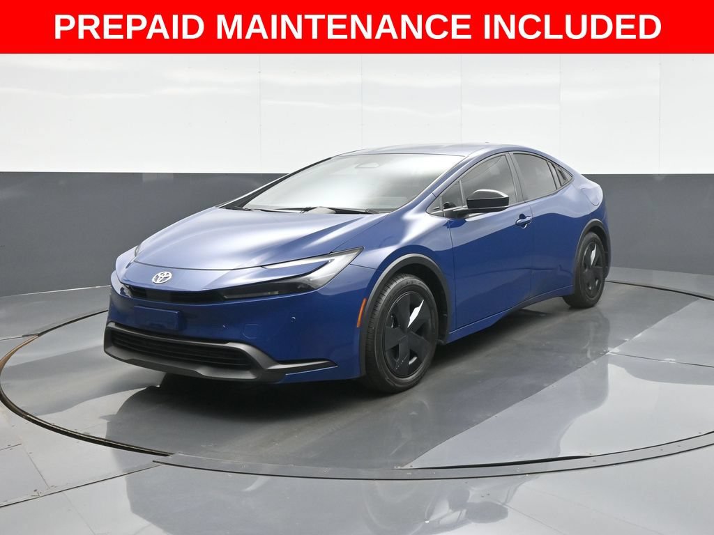 Certified 2025 Toyota Prius LE FWD image 3