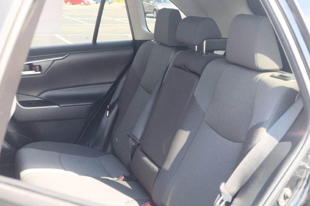 Used 2023 Toyota RAV4 XLE AWD/4WD image 19