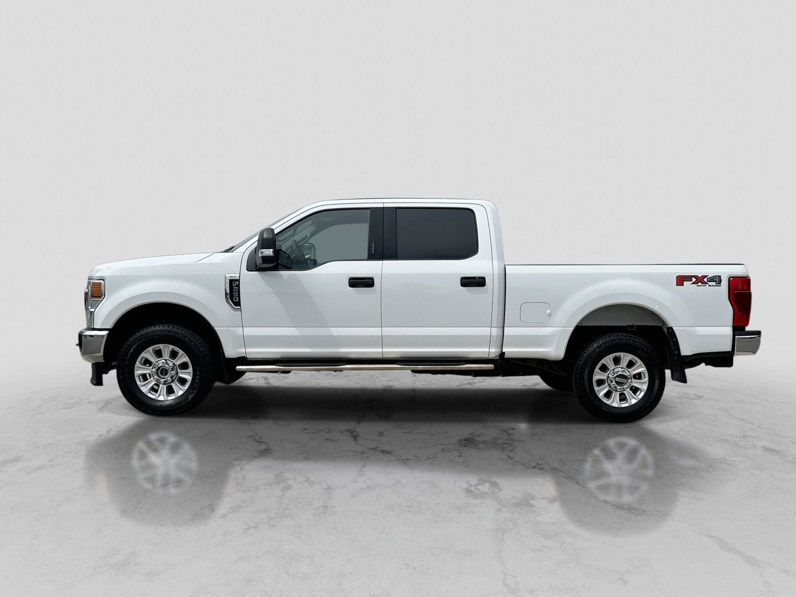 Used 2021 Ford F250 XLT w/ XLT Value Package AWD/4WD image 3