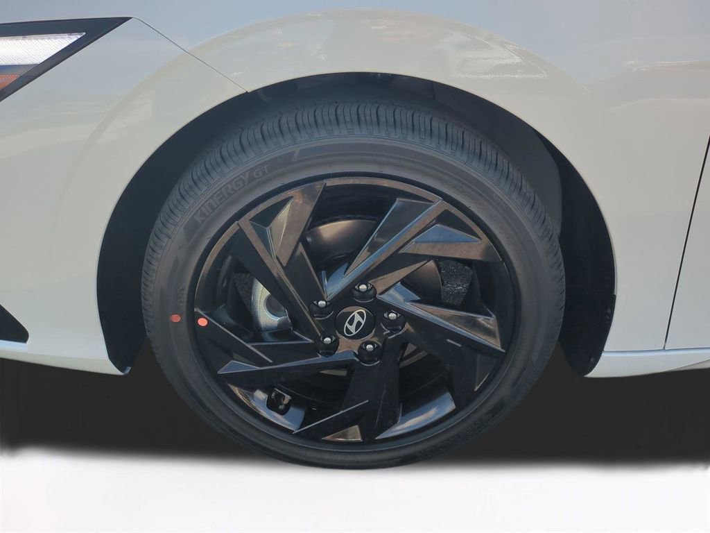 New 2026 Hyundai Elantra SEL Sport image 11