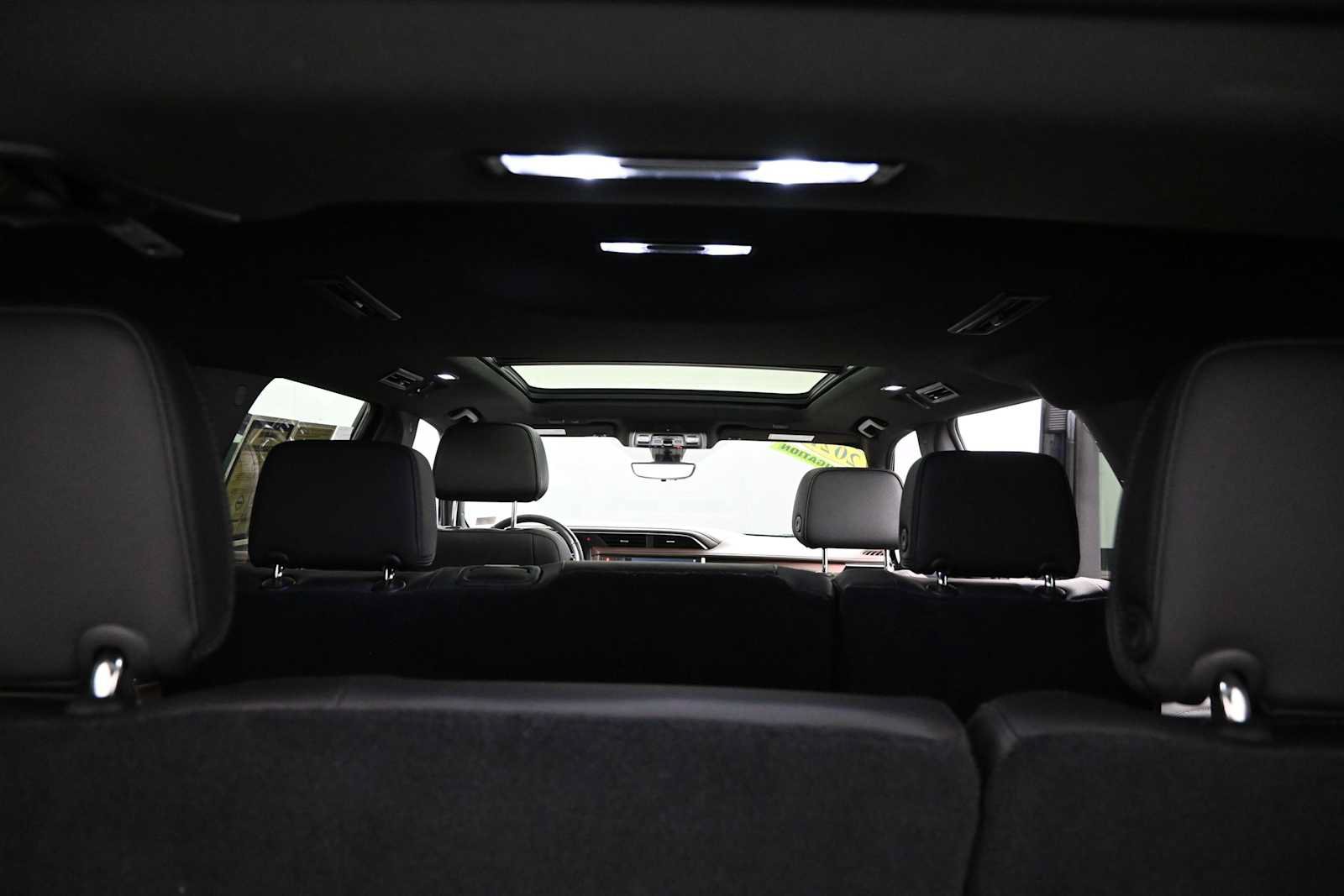 Used 2021 GMC Yukon Denali w/ Denali Premium Package RWD image 31