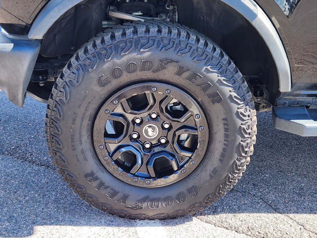 Used 2022 Ford Bronco 4-Door w/ Sasquatch Package AWD/4WD image 9