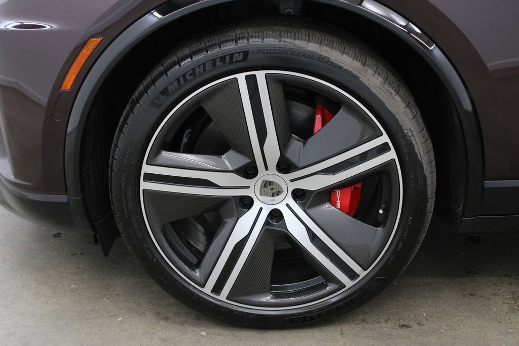 New 2024 Porsche Macan Turbo Electric image 15