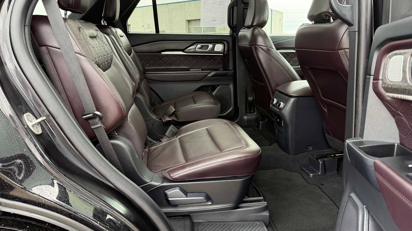 Used 2025 Ford Explorer Platinum w/ LUX Leather Package image 12