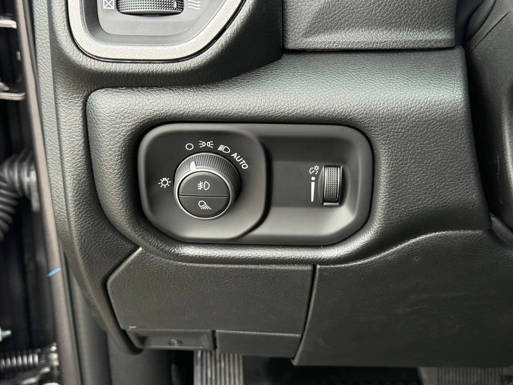 New 2026 RAM 3500 Tradesman AWD/4WD image 18