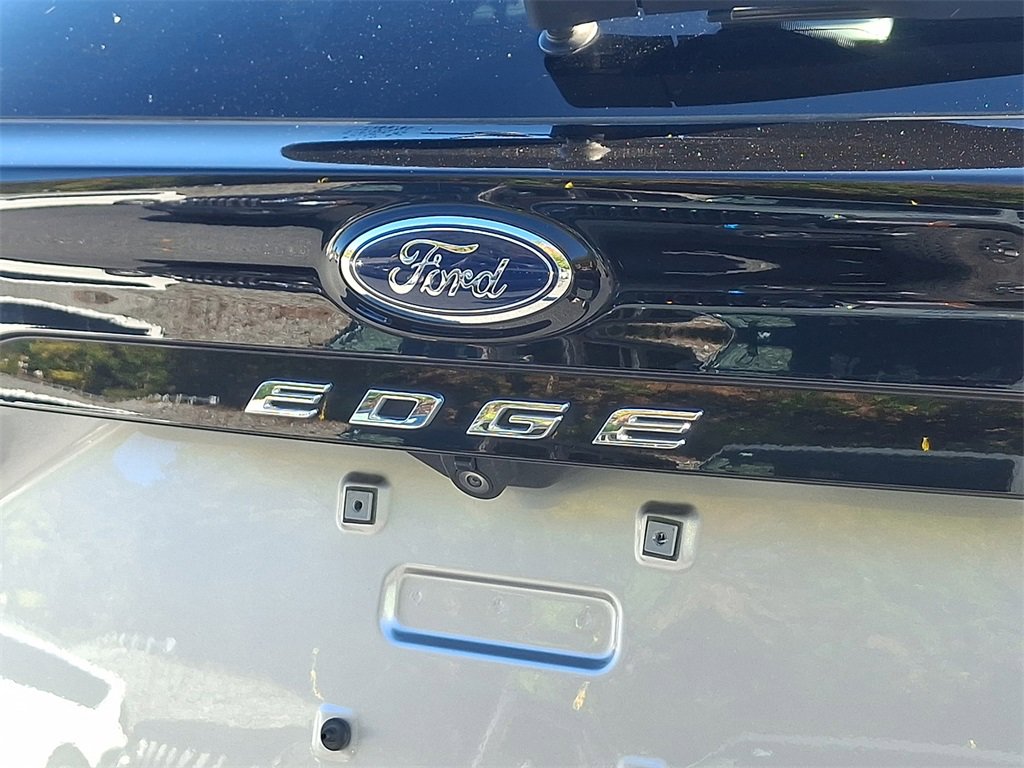 Used 2022 Ford Edge SE image 29