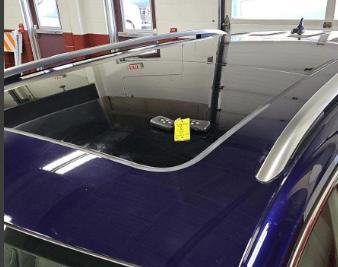 Used 2023 Volkswagen Tiguan SE w/ Panoramic Sunroof Package image 21
