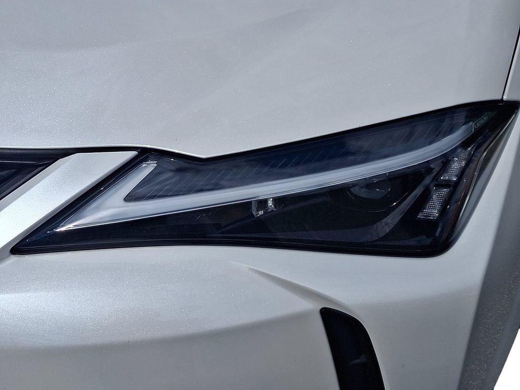 Used 2024 Lexus UX 250h AWD w/ Premium Package image 11