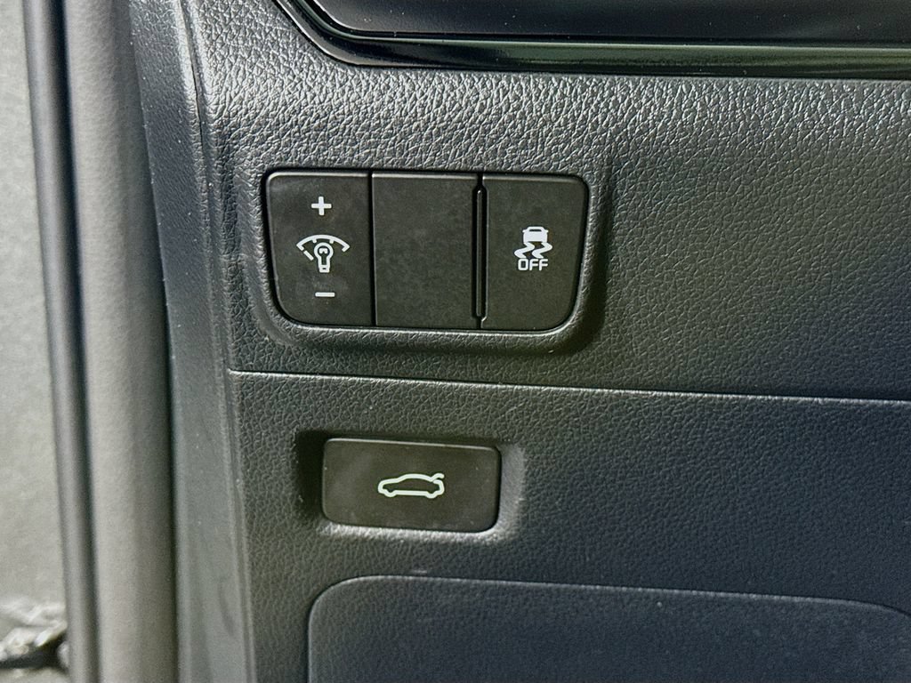 Certified 2025 Kia K5 LXS FWD image 19