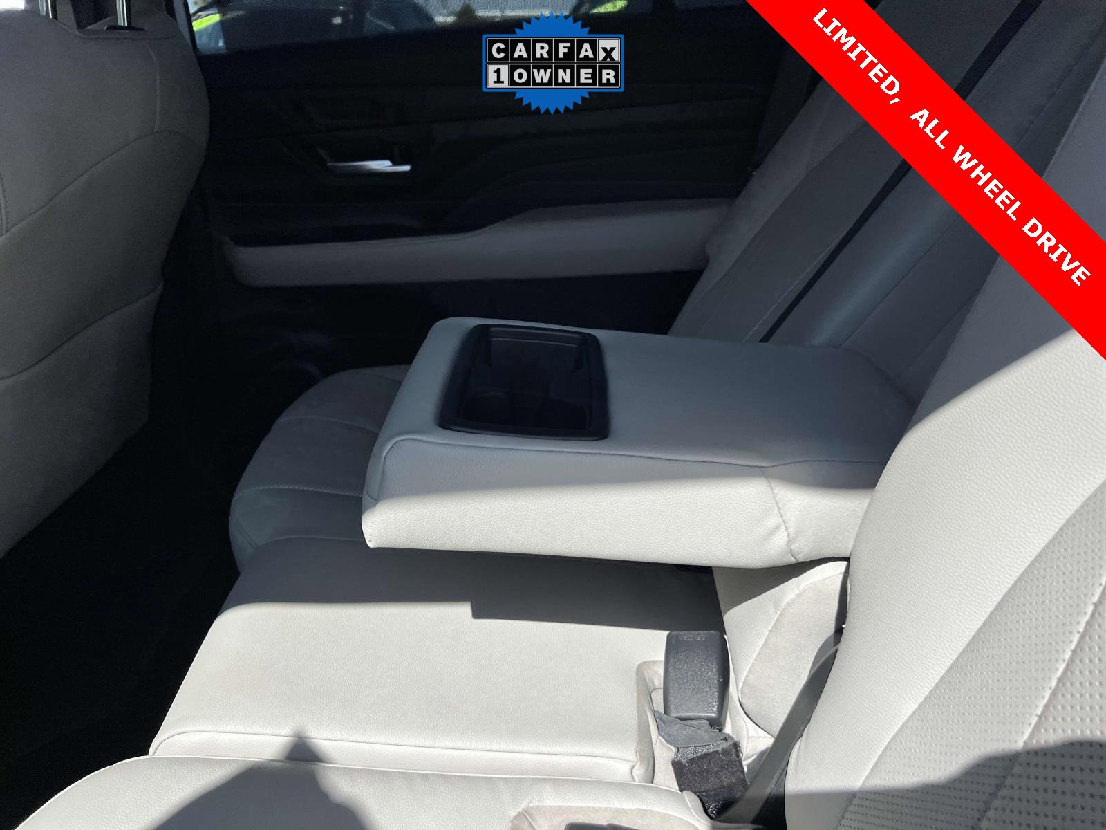 Used 2024 Toyota Grand Highlander Limited image 12
