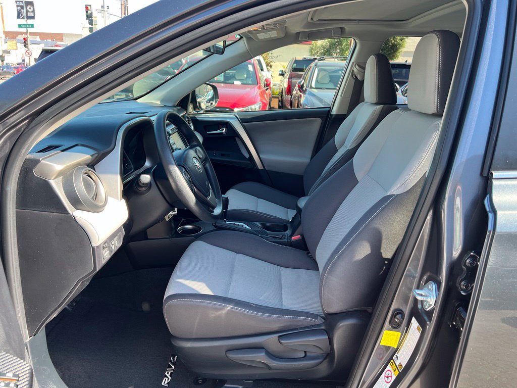 Used 2015 Toyota RAV4 XLE FWD image 12