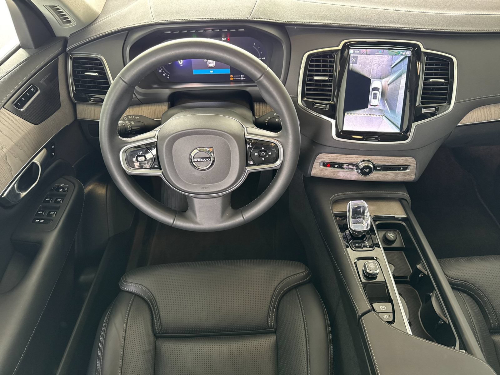 Certified 2023 Volvo XC90 T8 Ultimate w/ Protection Package AWD/4WD image 18
