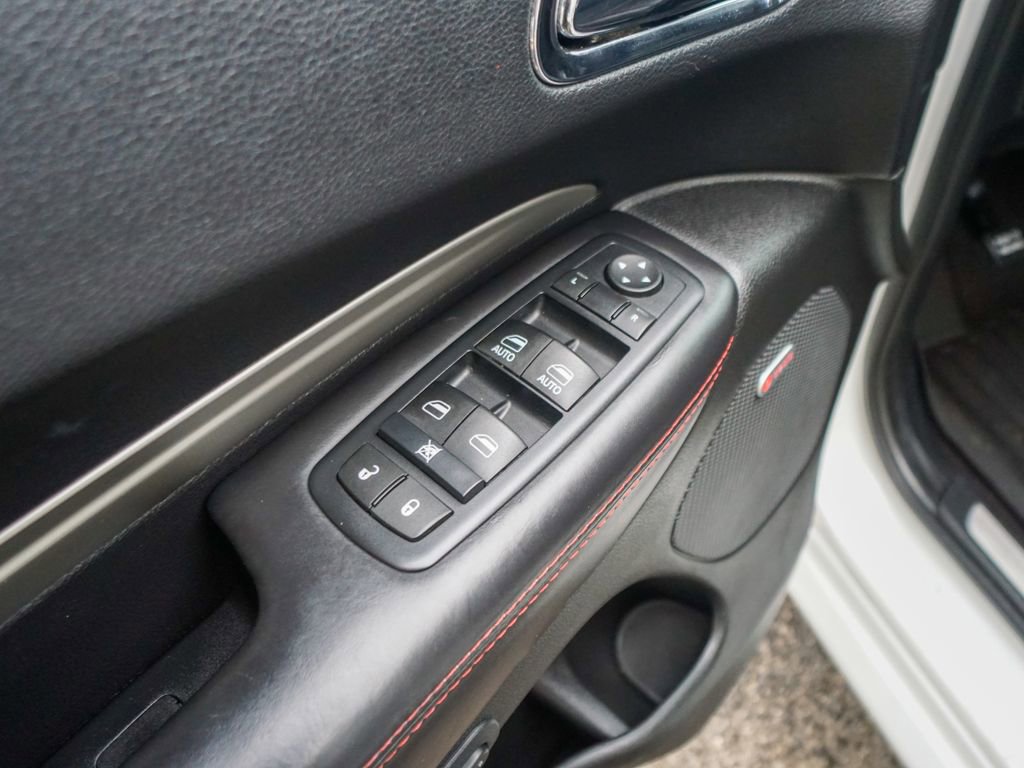 Used 2016 Dodge Durango R/T image 16