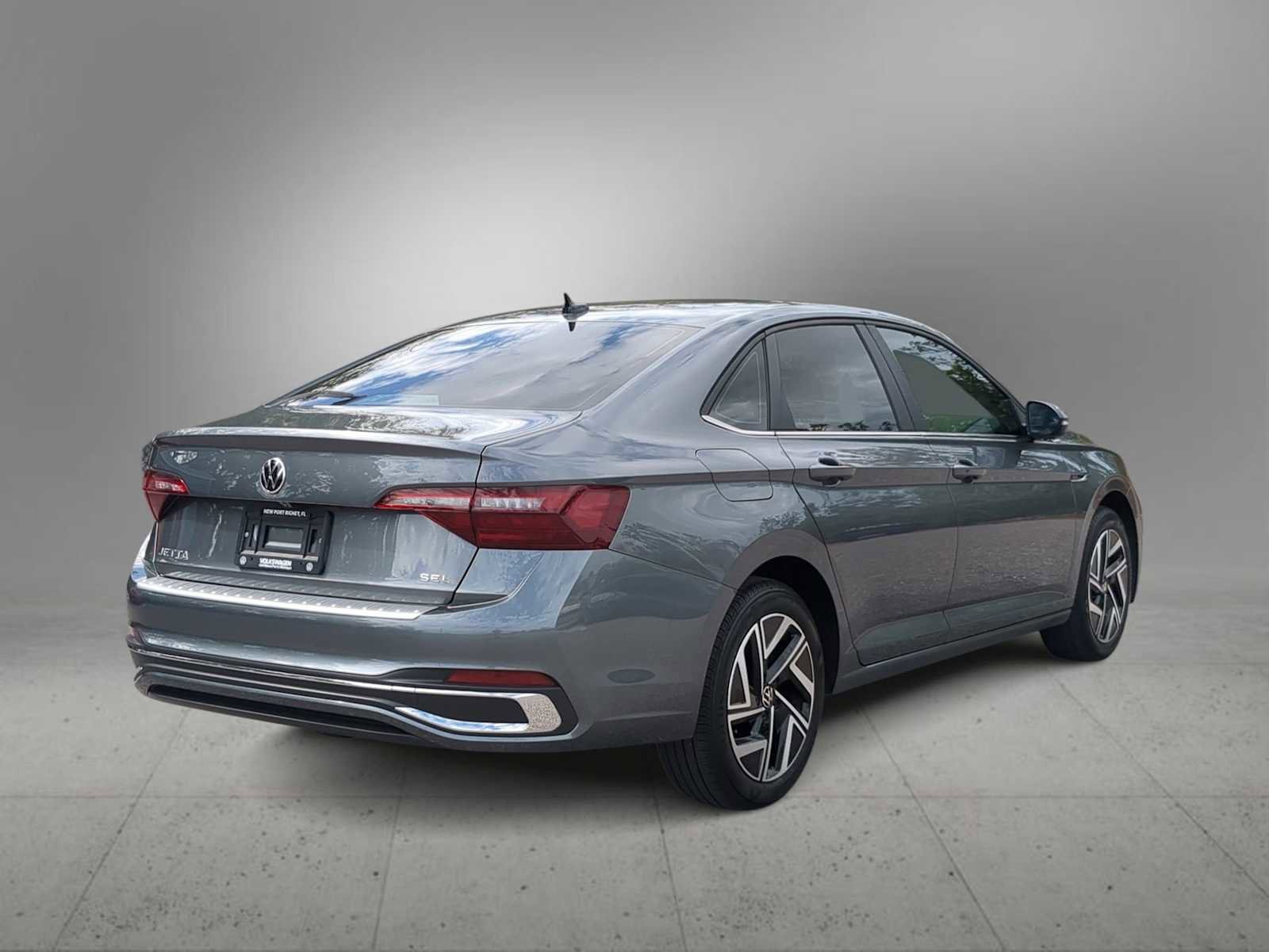 Used 2024 Volkswagen Jetta SEL image 8