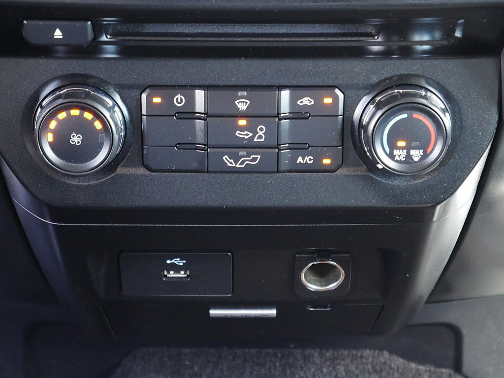 Used 2016 Ford F150 XLT AWD/4WD image 23