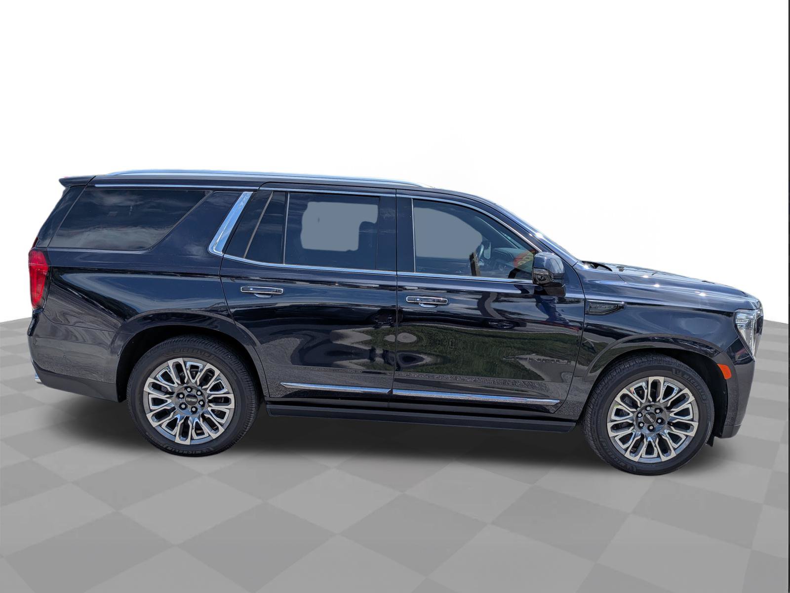 Certified 2023 GMC Yukon Denali Ultimate AWD/4WD image 3