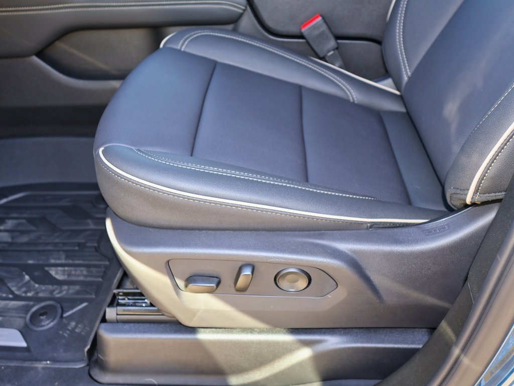 New 2026 GMC Yukon XL Elevation w/ Elevation Premium Package image 11