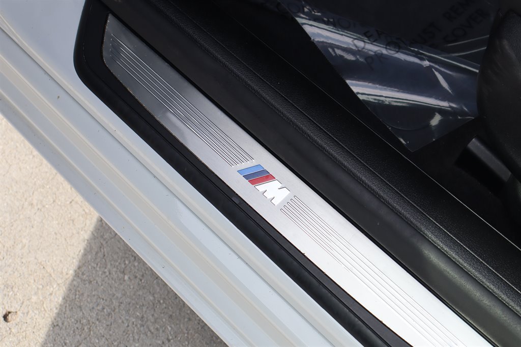 Used 2015 BMW 750Li xDrive AWD/4WD image 31