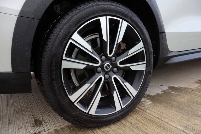 Used 2021 Volvo V60 T5 Cross Country w/ Climate Package image 34
