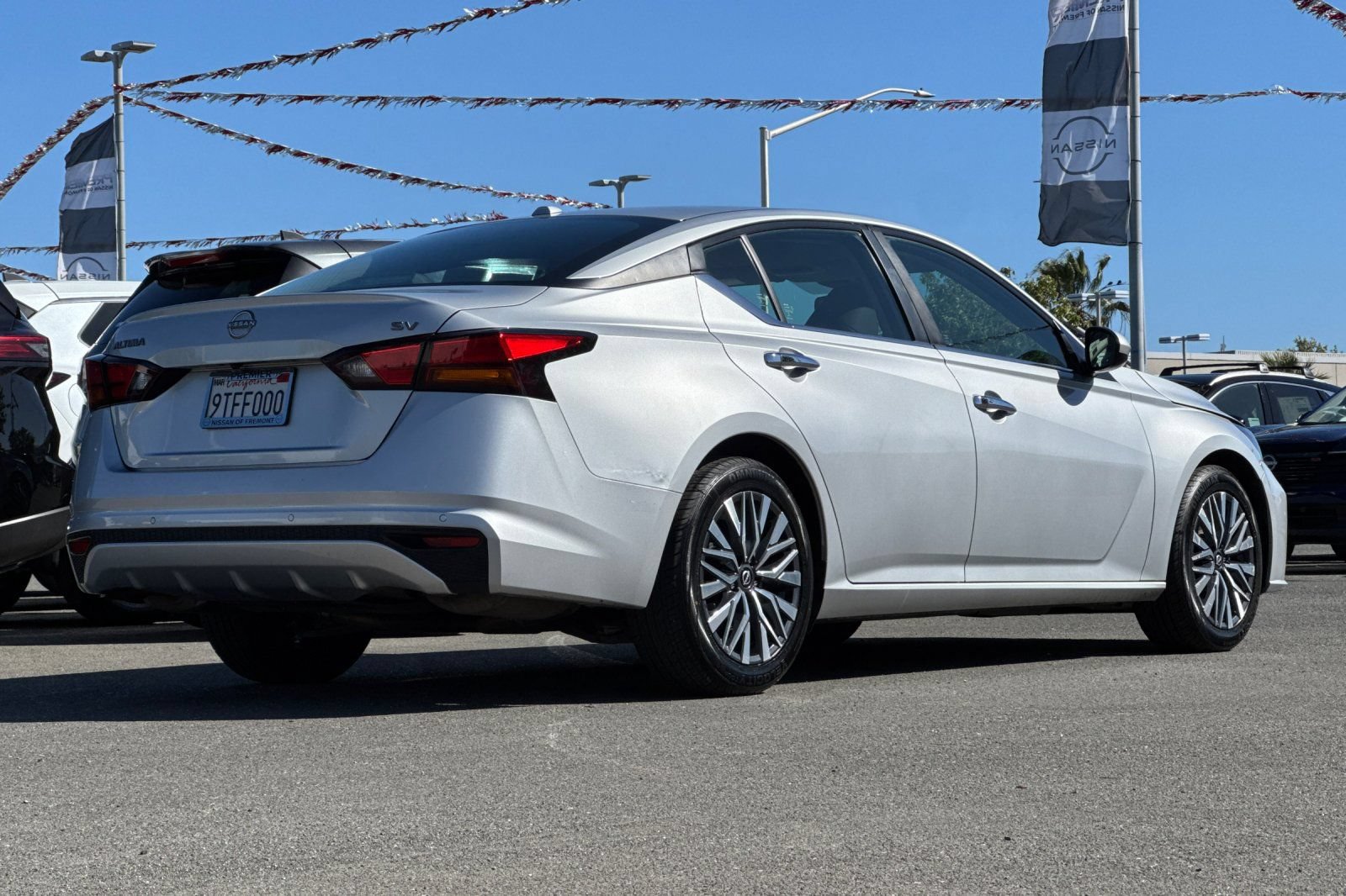Certified 2023 Nissan Altima 2.5 SV FWD image 4