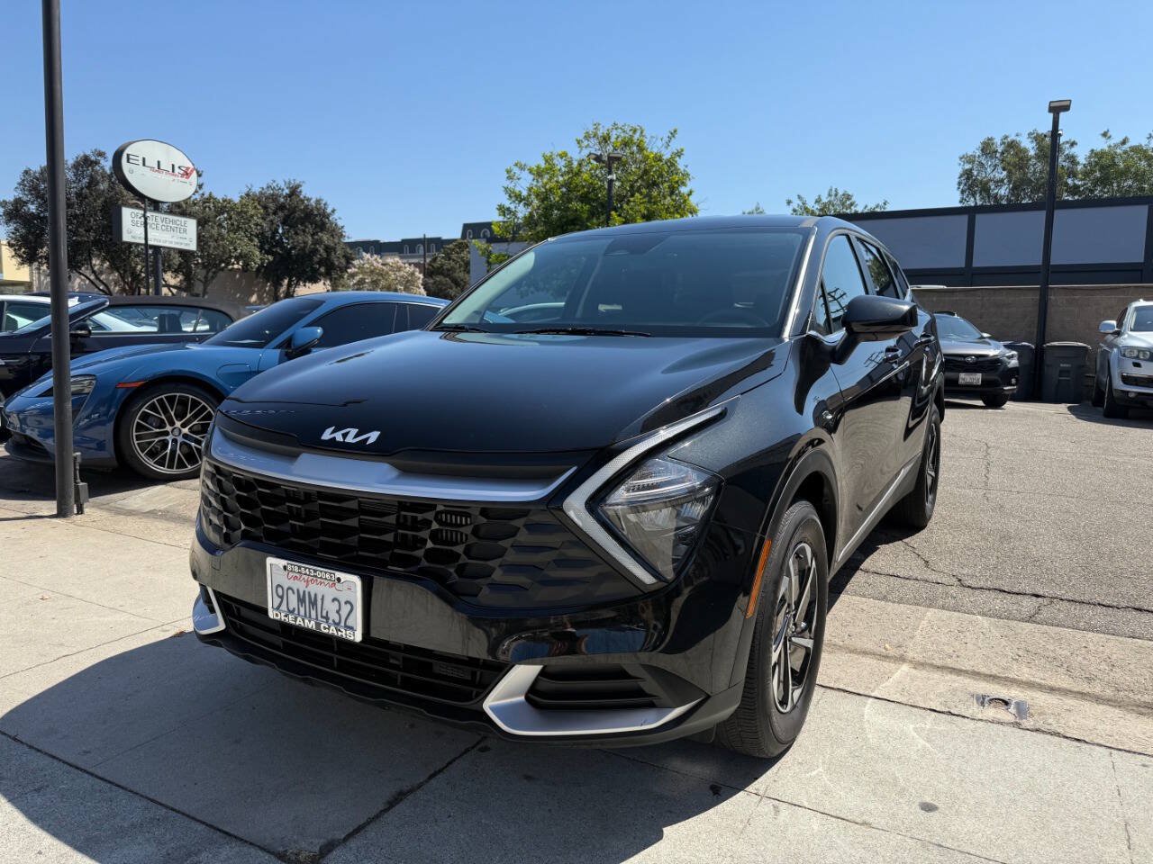 Used 2023 Kia Sportage LX AWD/4WD image 6