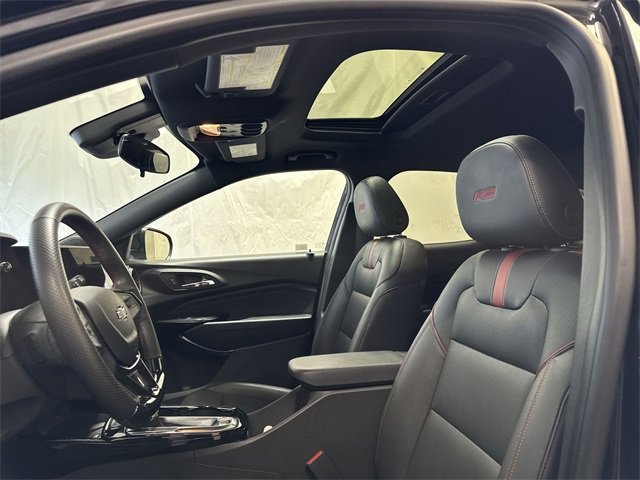 Used 2024 Chevrolet Trax RS w/ Sunroof Package image 11