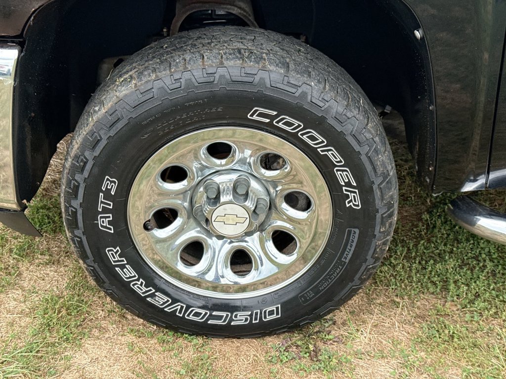 Used 2012 Chevrolet Silverado 1500 LS AWD/4WD image 2