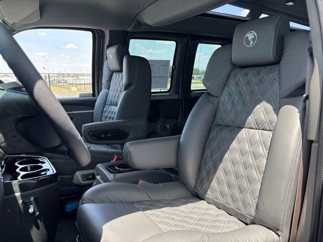 New 2026 GMC Savana 2500 Extended w/ Driver Convenience Package RWD image 17