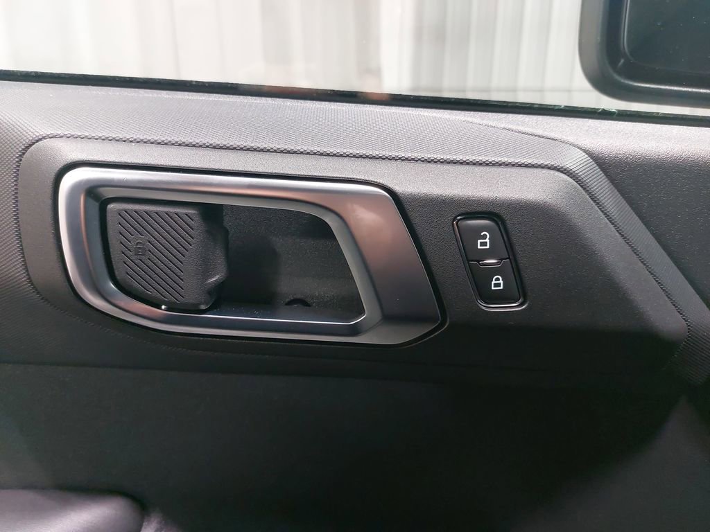 Used 2025 Ford Bronco Big Bend image 29