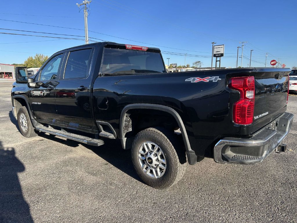Used 2025 Chevrolet Silverado 2500 LT w/ Convenience Package AWD/4WD image 5