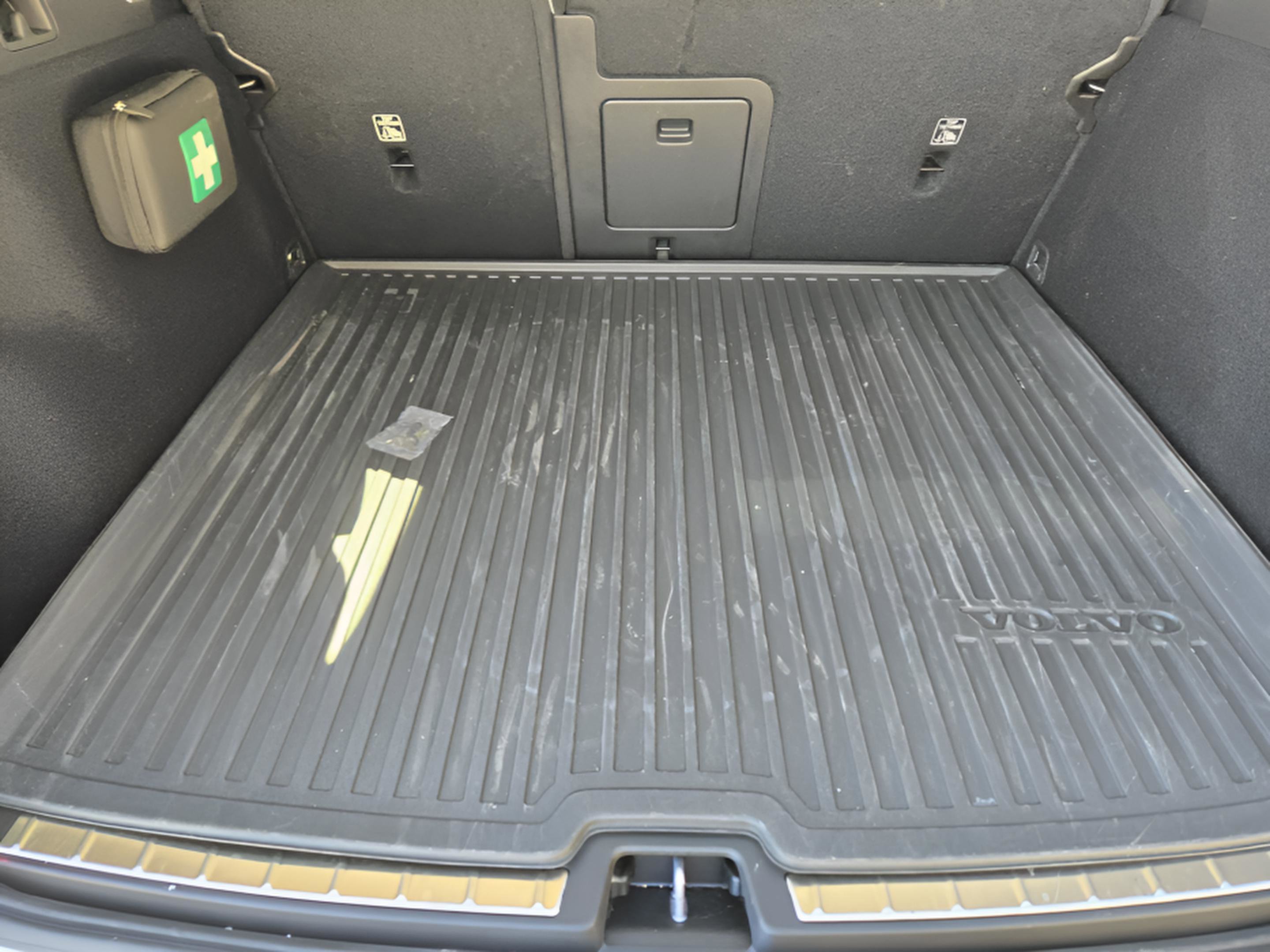 Used 2024 Volvo XC60 B5 Plus w/ Protection Package Premier image 41