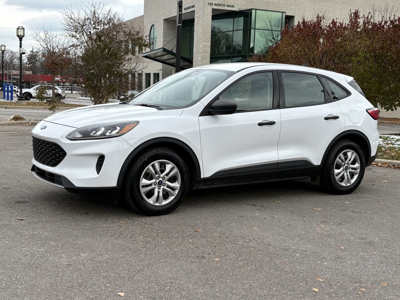 Used 2020 Ford Escape S image 2