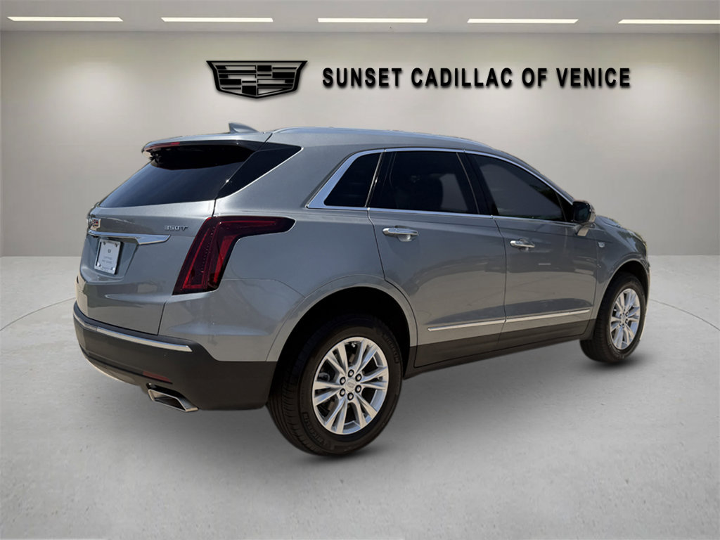 Certified 2025 Cadillac XT5 Luxury FWD image 3