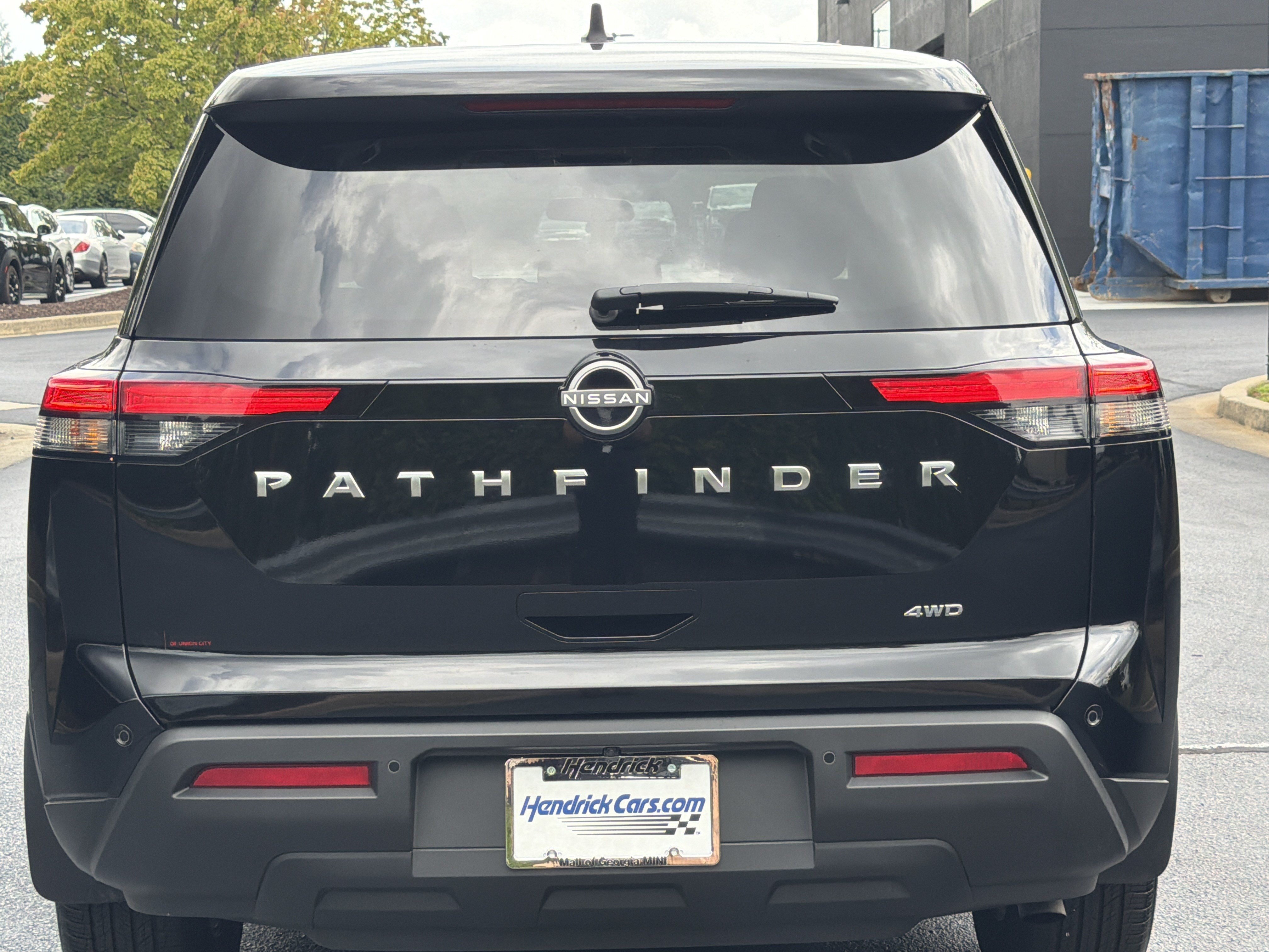 Used 2025 Nissan Pathfinder S AWD/4WD image 22