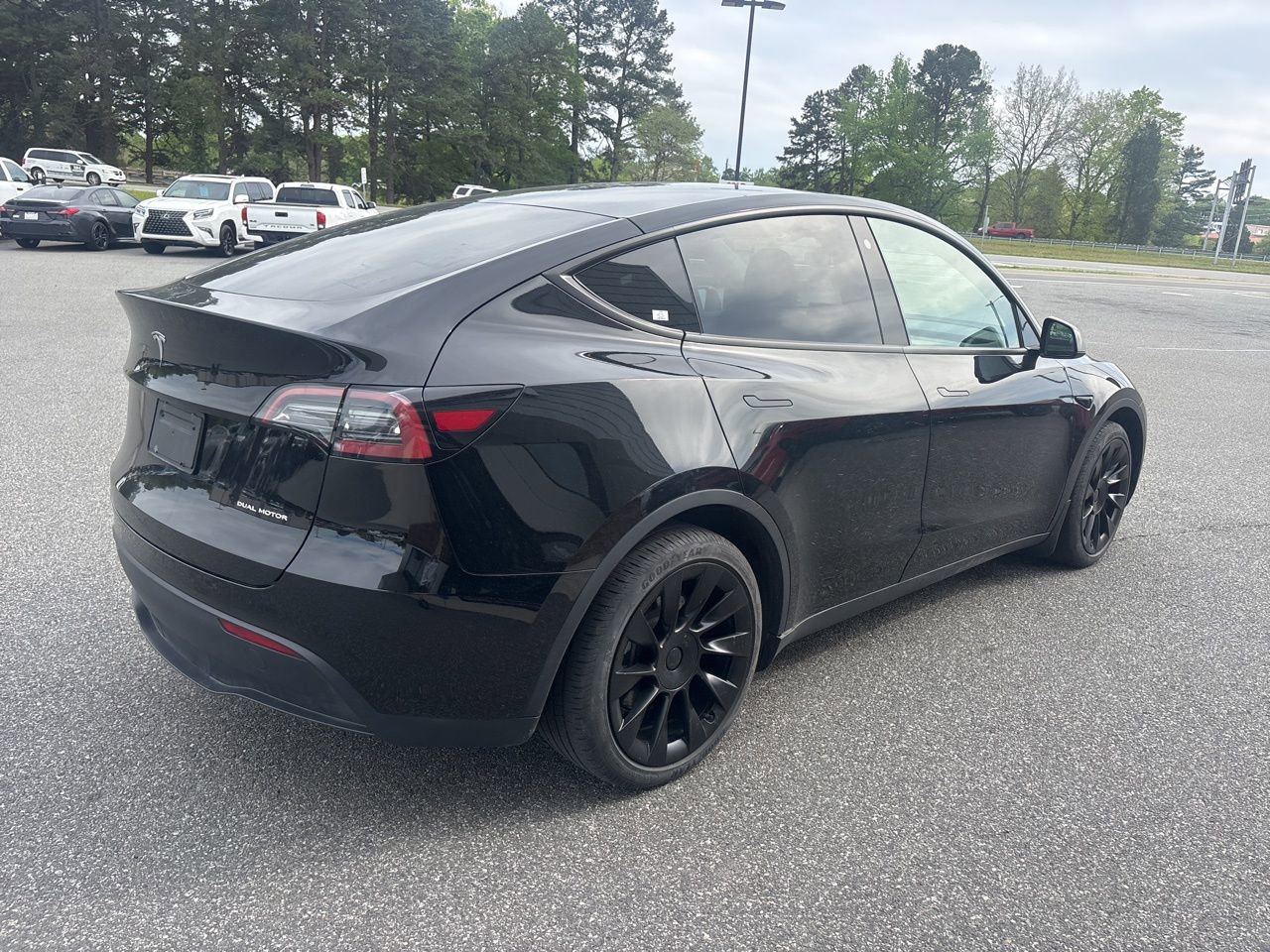 Used 2021 Tesla Model Y Long Range image 7