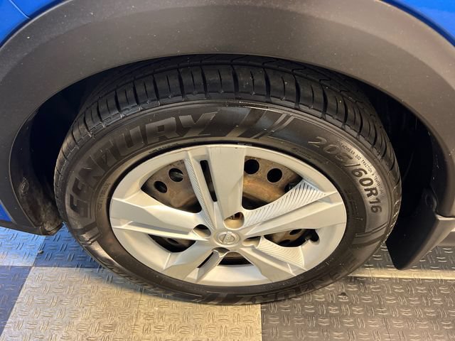 Used 2022 Nissan Kicks S FWD image 8