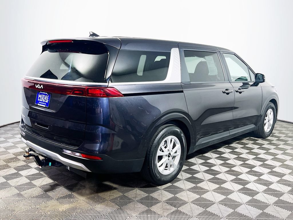 Used 2024 Kia Carnival LX FWD image 7