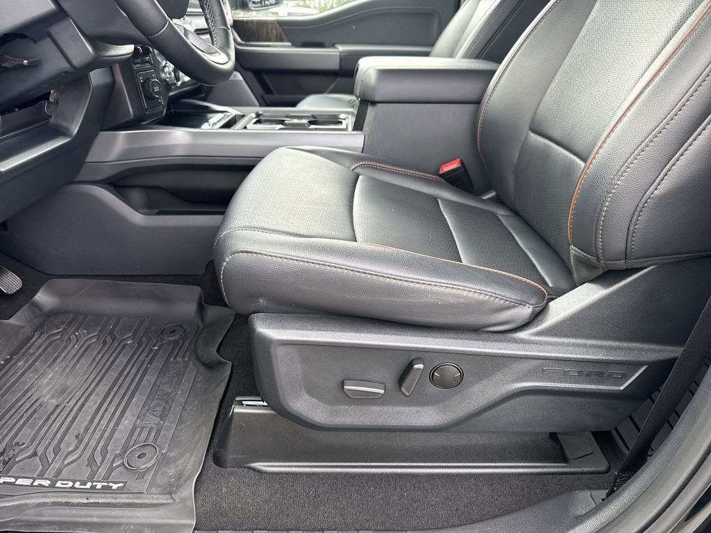 Used 2026 Ford F350 Lariat w/ Lariat Ultimate Package image 9