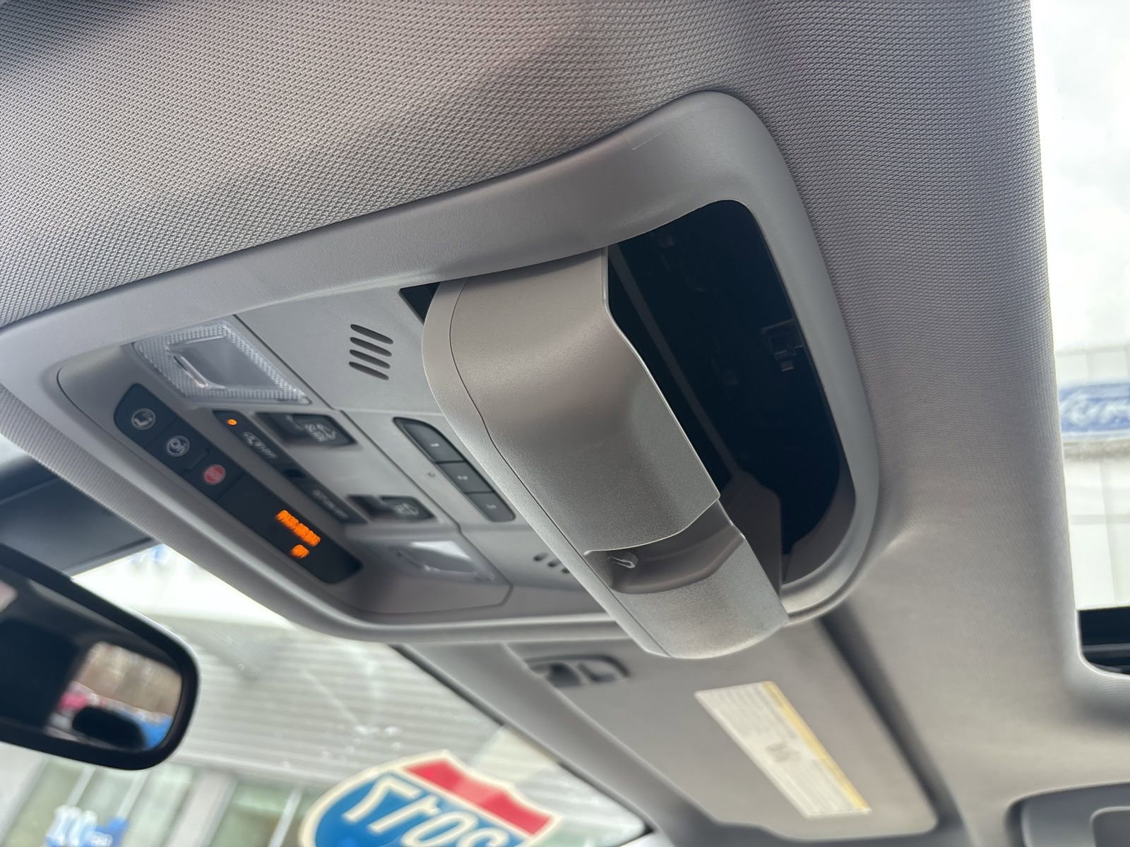 Used 2017 GMC Acadia SLT image 33