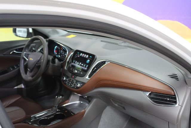 Used 2018 Chevrolet Malibu Premier w/ Premier Sport Package FWD image 12