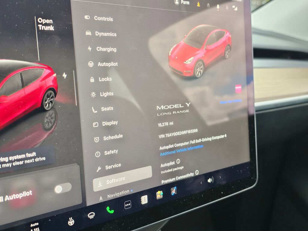 Used 2024 Tesla Model Y Long Range RWD image 41