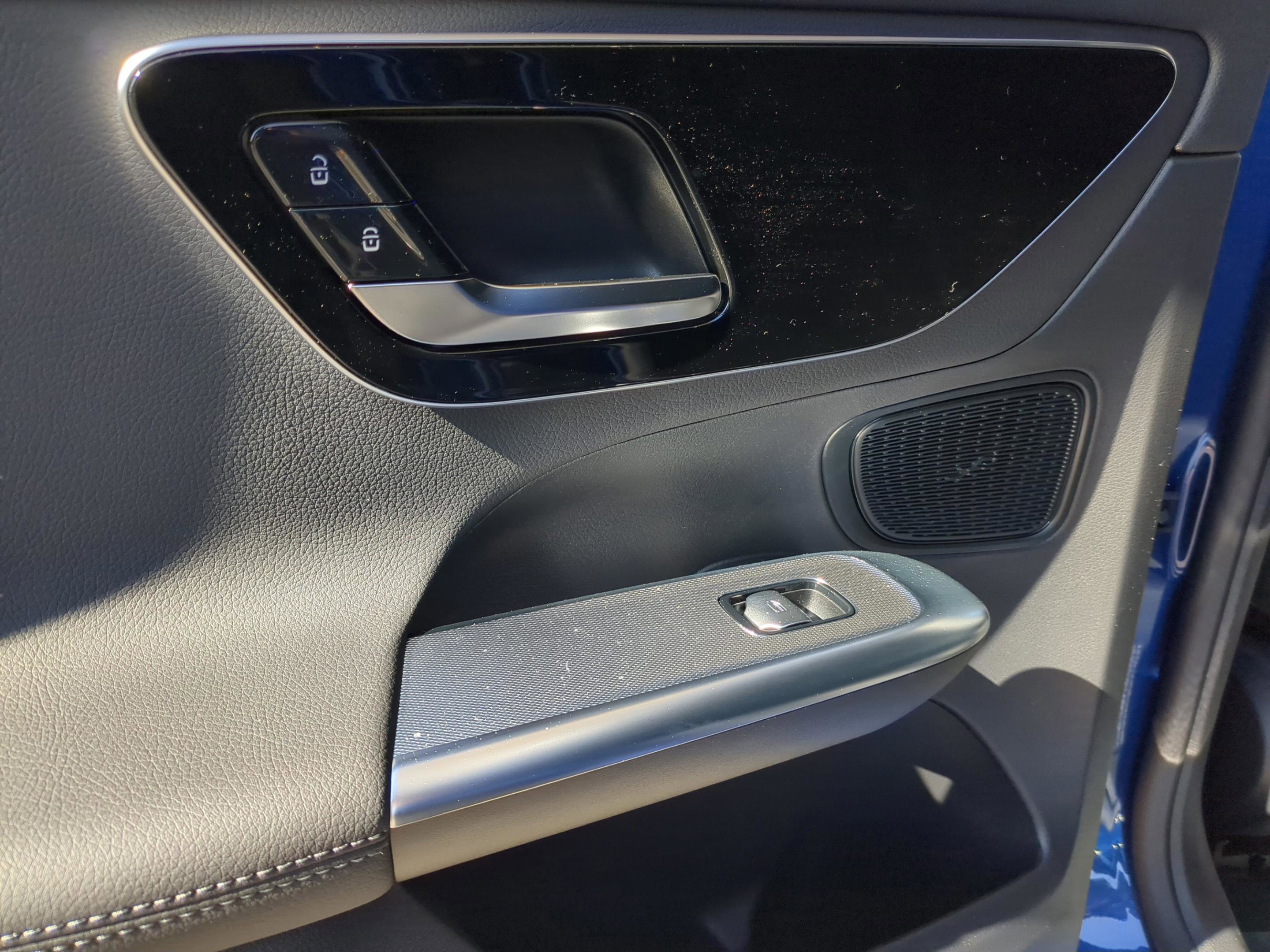 Certified 2026 Mercedes-Benz GLC 300 image 7