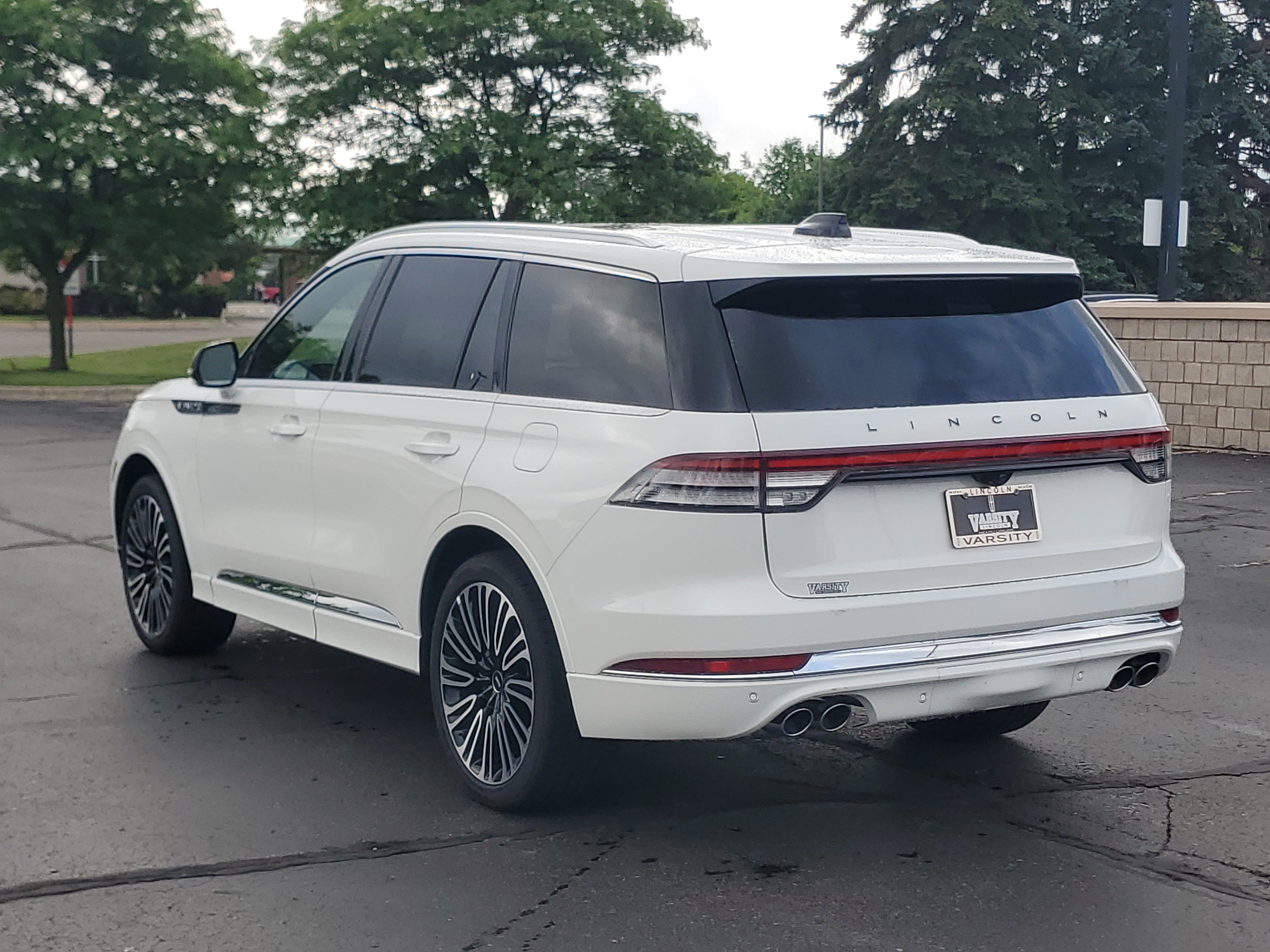 New 2026 Lincoln Aviator Black Label AWD/4WD image 3