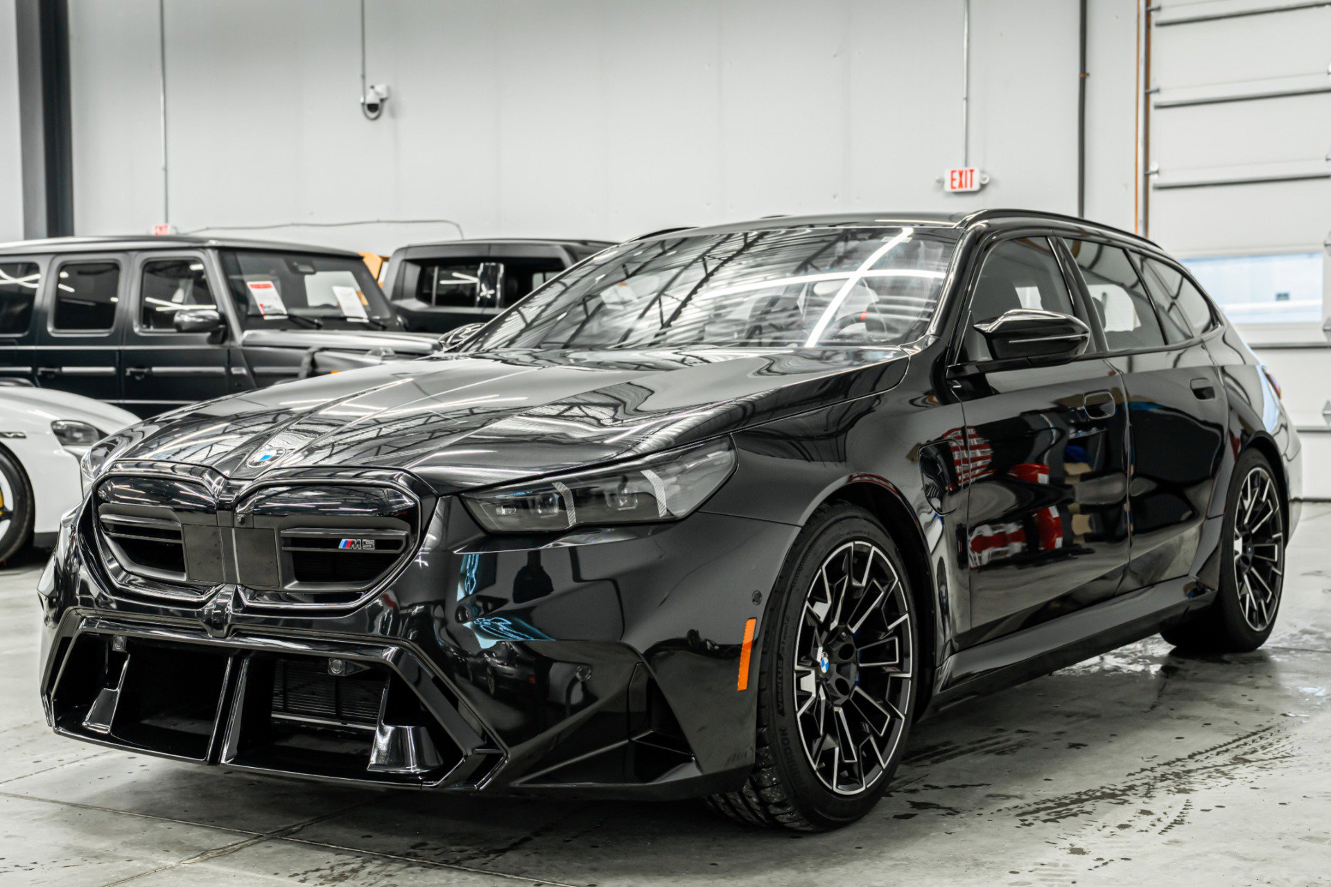 Used 2025 BMW M5 Touring w/ M Driver's Package image 5