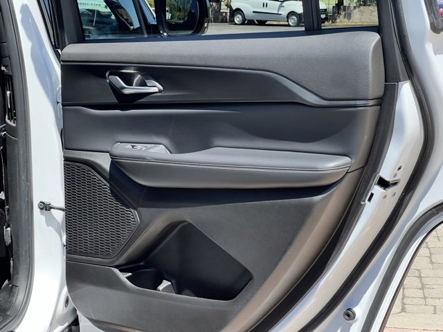 Used 2023 Jeep Grand Cherokee L Laredo image 43