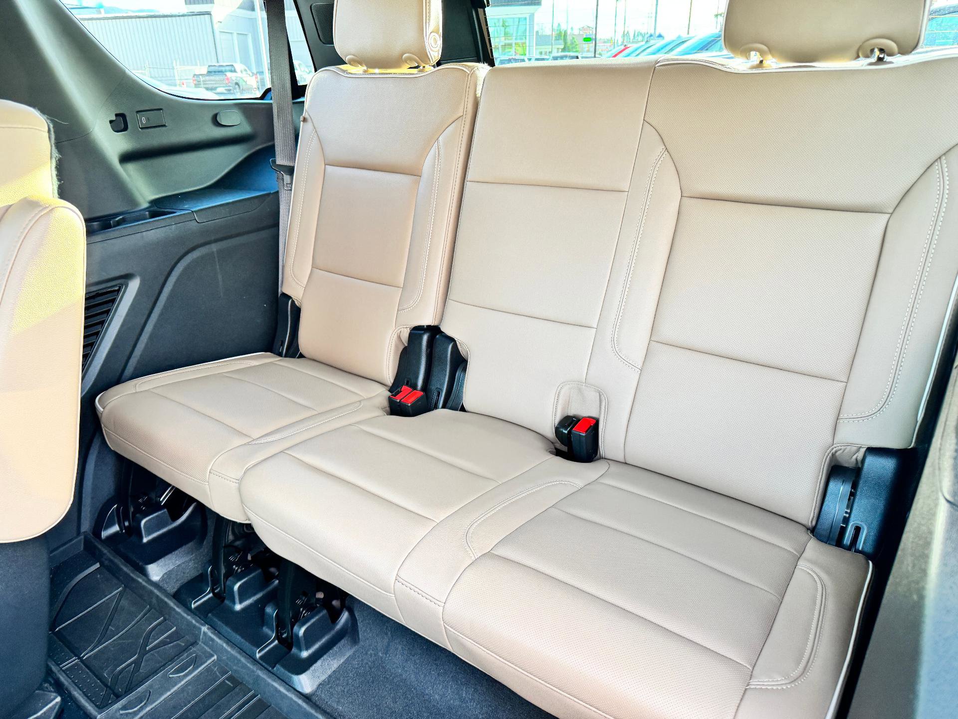 Used 2024 Chevrolet Tahoe Premier image 17