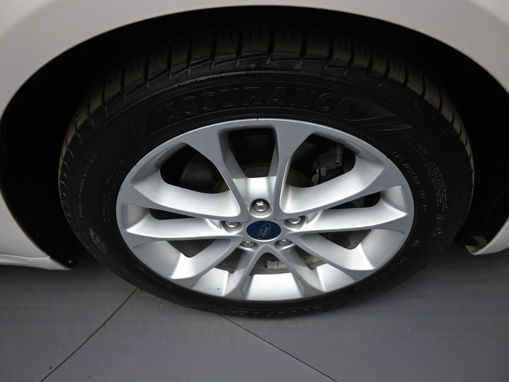 Used 2019 Ford Fusion SE FWD image 13