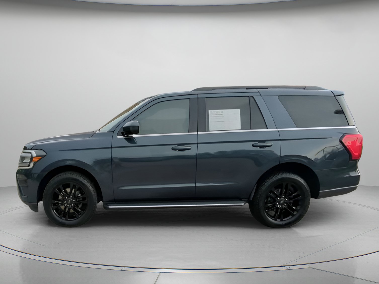 Certified 2023 Ford Expedition XLT RWD image 16